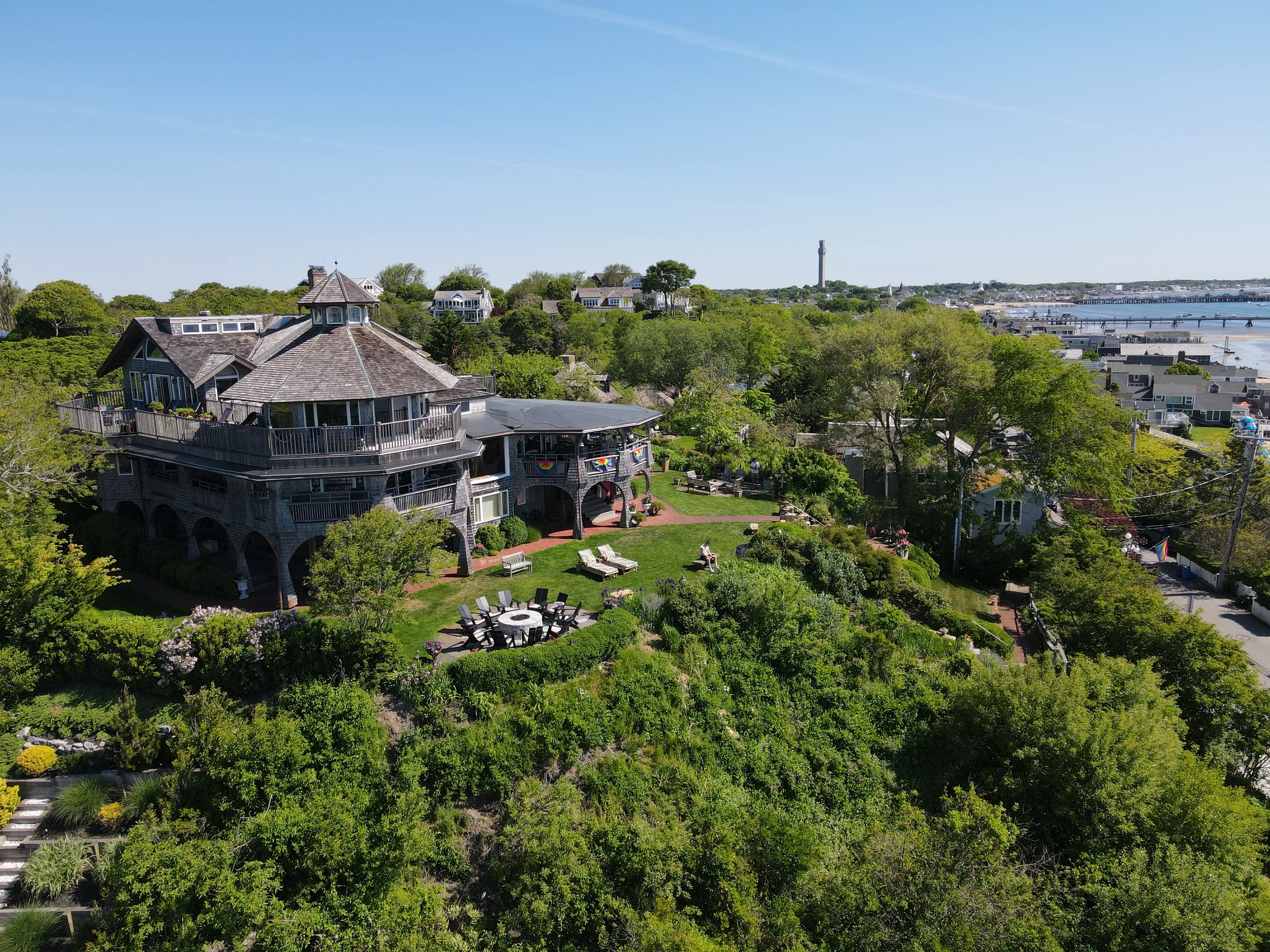 Lands End Inn